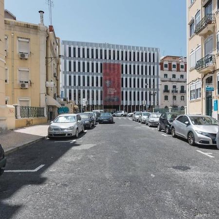 Sunny Terrace Apt, Close To Downtown! 2 Bedroom Flat Lisboa エクステリア 写真