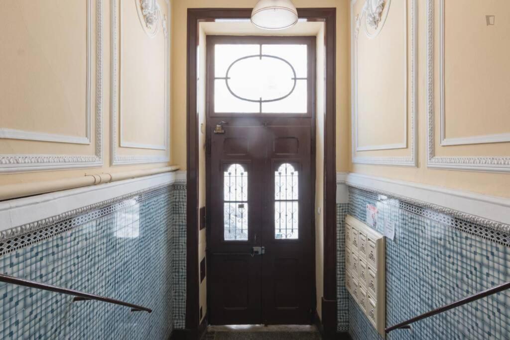 Sunny Terrace Apt, Close To Downtown! 2 Bedroom Flat Lisboa エクステリア 写真