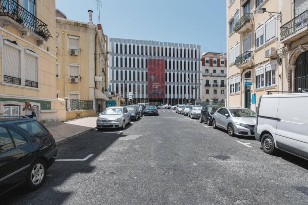 Sunny Terrace Apt, Close To Downtown! 2 Bedroom Flat Lisboa エクステリア 写真