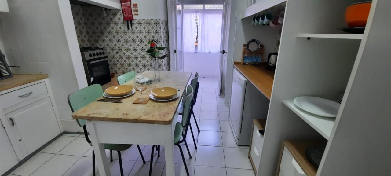 Sunny Terrace Apt, Close To Downtown! 2 Bedroom Flat Lisboa エクステリア 写真