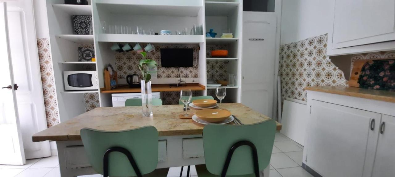 Sunny Terrace Apt, Close To Downtown! 2 Bedroom Flat Lisboa エクステリア 写真